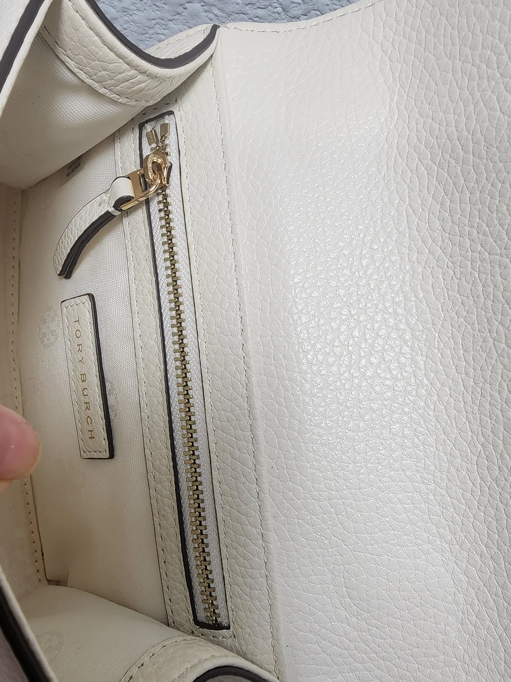Tory Burch Kira Small Convertible Shoulder Bag